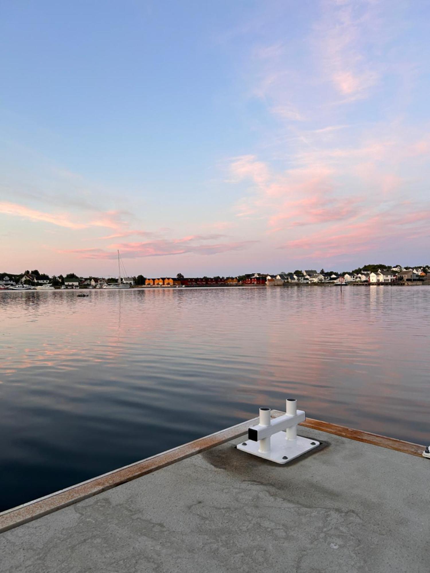 #lofoten Ved Sjoen Ballstad